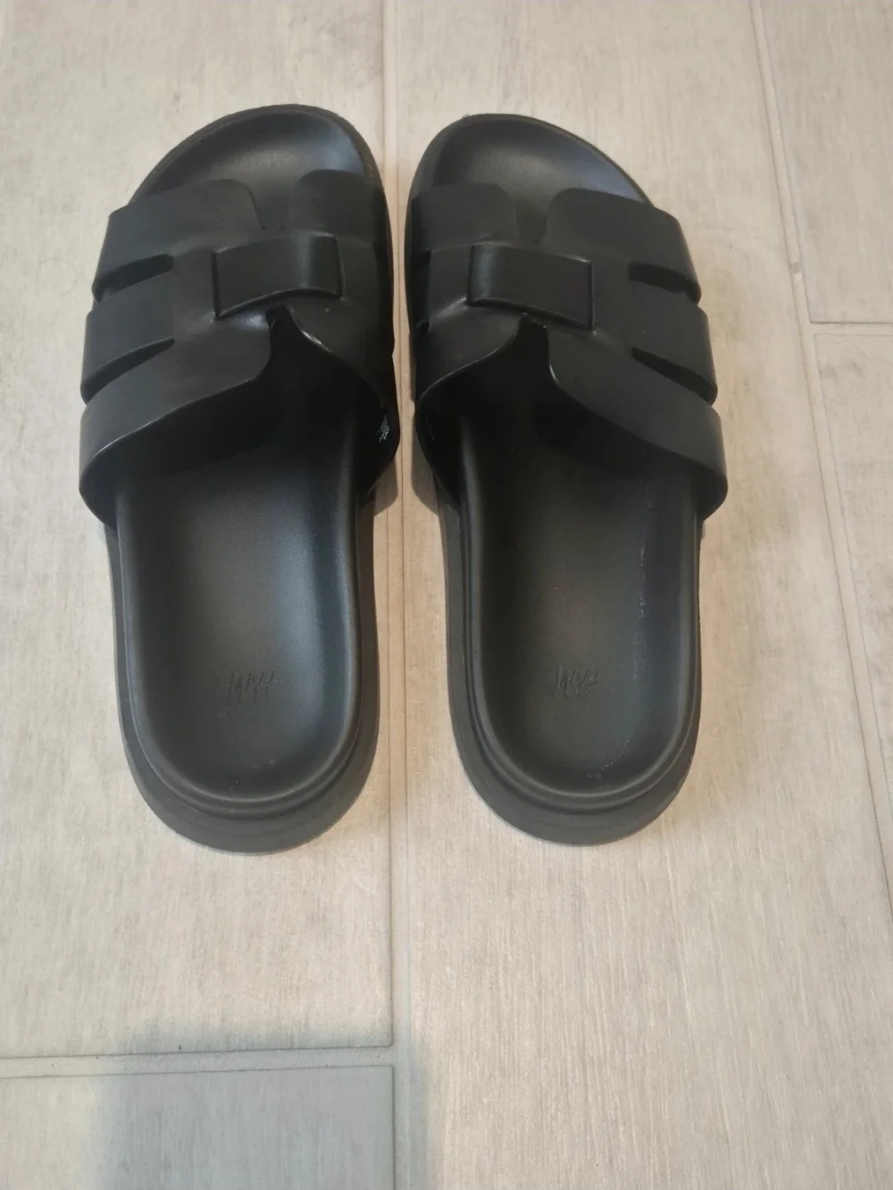 Comfortable H&M Slides Sandals Size 8